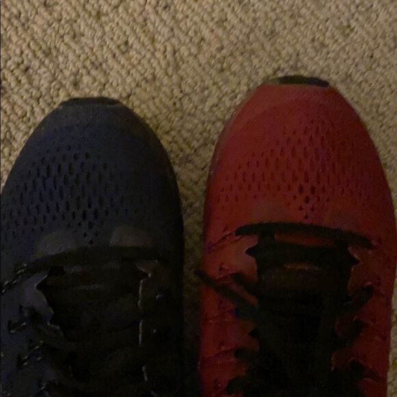 Navy/red limited edition Nike sneaker. Size 7. W - Picture 6 of 12